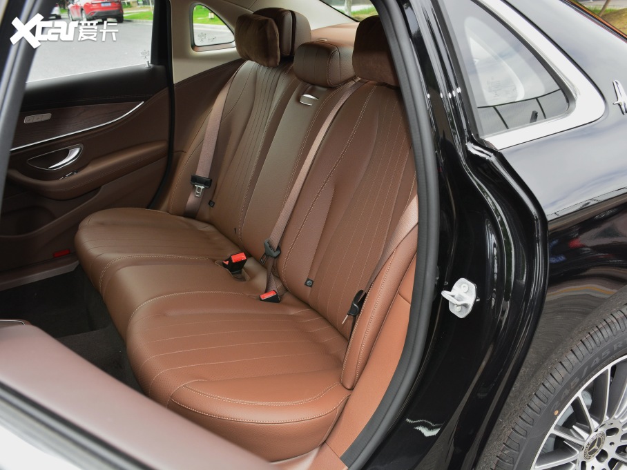 2021YE Ŀ E 260 L 4MATIC