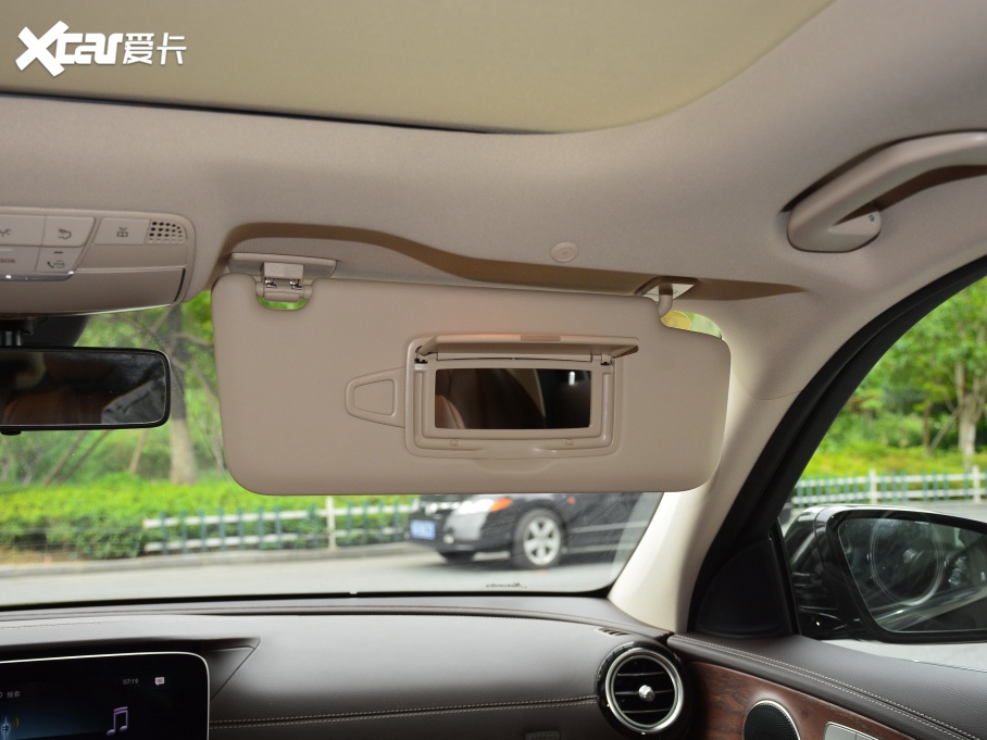 2021YE Ŀ E 260 L 4MATIC