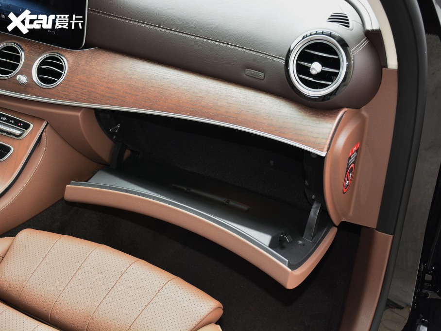 2021YE Ŀ E 260 L 4MATIC