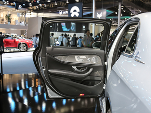 2021款E 350 L 4MATIC 运动型 左后车门
