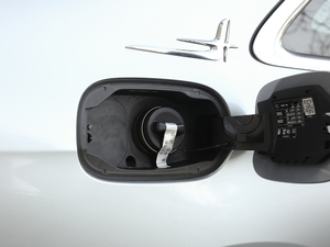 2021E 260 L 4MATIC \ ^