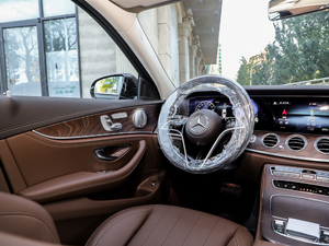 2021款E 300 L 豪华型 中控区