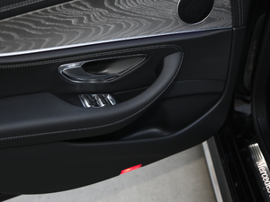 2021E 300 L r(sh)\(yn)(dng) g