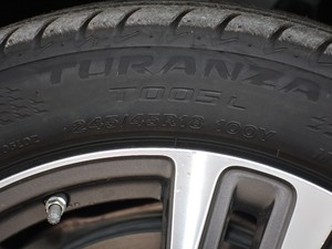 2021款E 260 L 运动型 轮胎尺寸