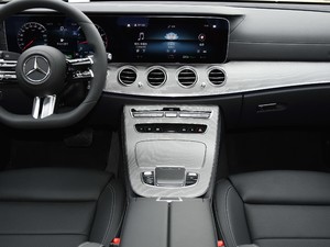 2021款E 260 L 运动型 中控台