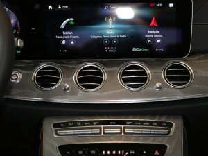 2021Ŀ E 300 L r\ {L