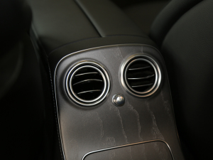 2021Ŀ E 300 L r\ п؅^