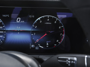 2021Ŀ E 300 L F п؅^