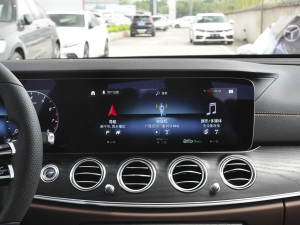 2021Ŀ E 300 L F п؅^