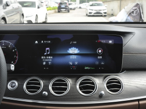 2021Ŀ E 300 L F п؅^