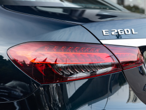 2021Ŀ E 260 L \ (ji)^