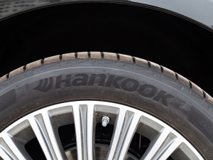 2021Ŀ E 300 L r ݆̥Ʒ