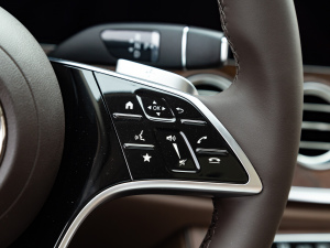 2021Ŀ E 300 L r(sh) п؅^(q)