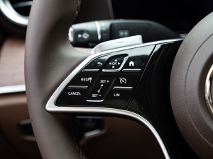 2021Ŀ E 300 L r(sh) п؅^(q)