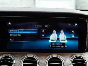 2021Ŀ E 300 L r п؅^