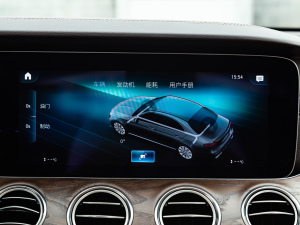 2021Ŀ E 300 L r п؅^