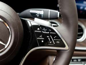 2021Ŀ E 260 L п؅^