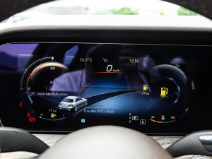 2021Ŀ E 260 L п؅^