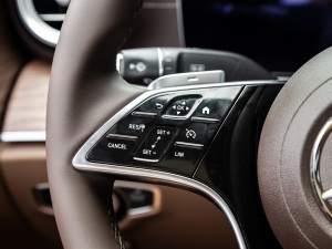 2021Ŀ E 260 L п؅^