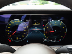 2021Ŀ E 260 L п؅^