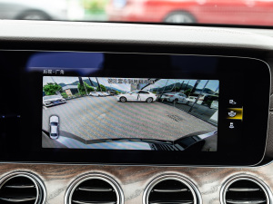 2021Ŀ E 260 L п؅^