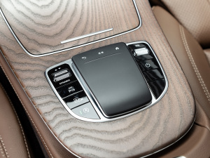 2021Ŀ E 260 L п؅^