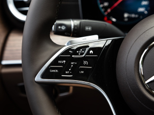 2021Ŀ E 300 L A п؅^