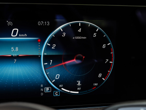 2021Ŀ E 300 L A п؅^