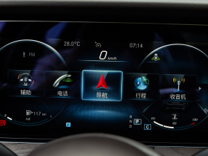 2021Ŀ E 300 L A п؅^