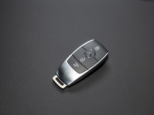 2021款改款 E 300 L 豪华型 车钥匙
