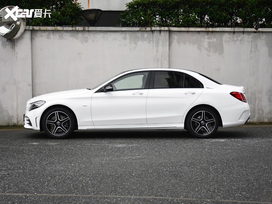 2021��YC�� C 260 L �\(y��n)����ҫ��ذ�