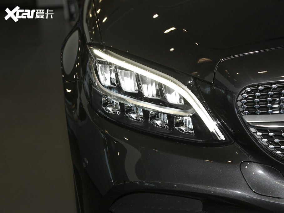 2021YC C 260 L \Ӱ