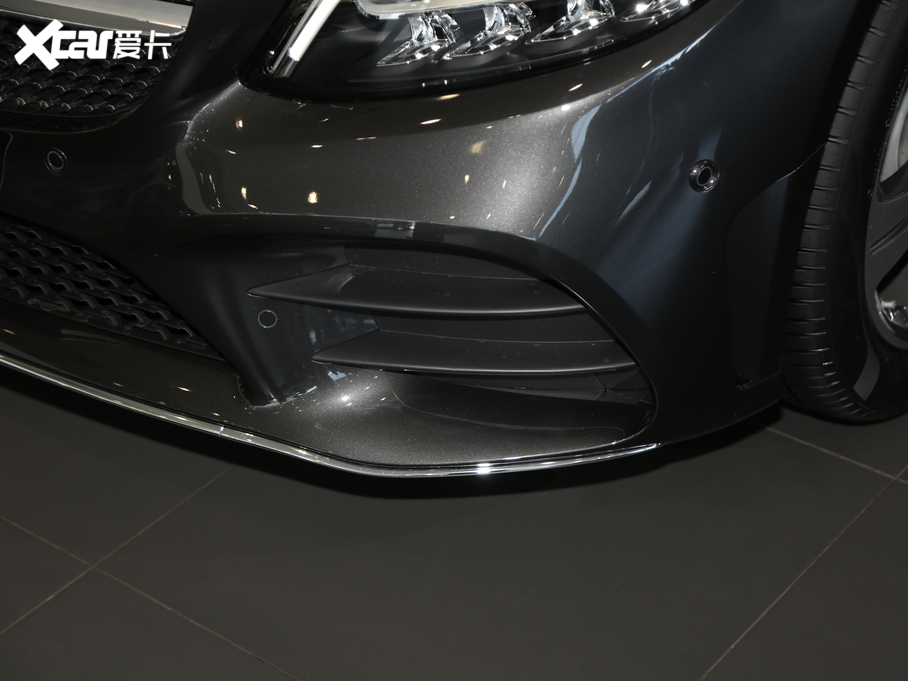 2021YC C 260 L \Ӱ