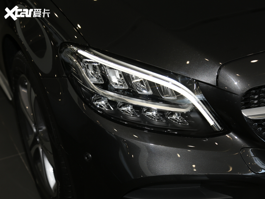 2021YC C 260 L \Ӱ