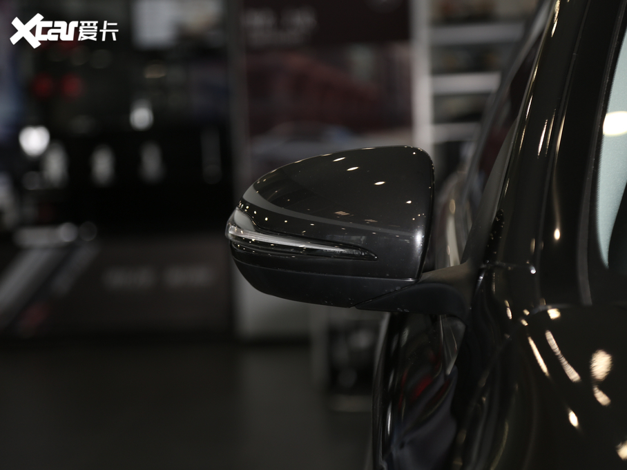 2021YC C 260 L \Ӱ