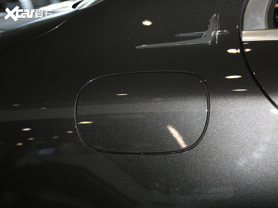 2021YC C 260 L \Ӱ