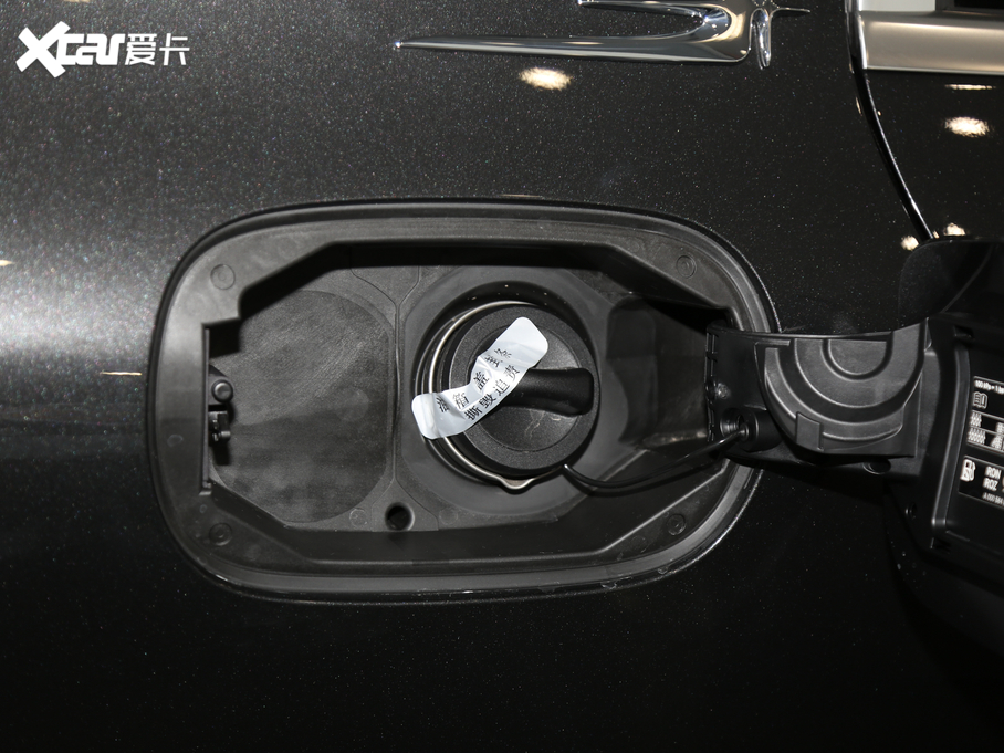 2021YC C 260 L \Ӱ