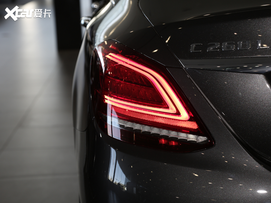 2021YC C 260 L \Ӱ