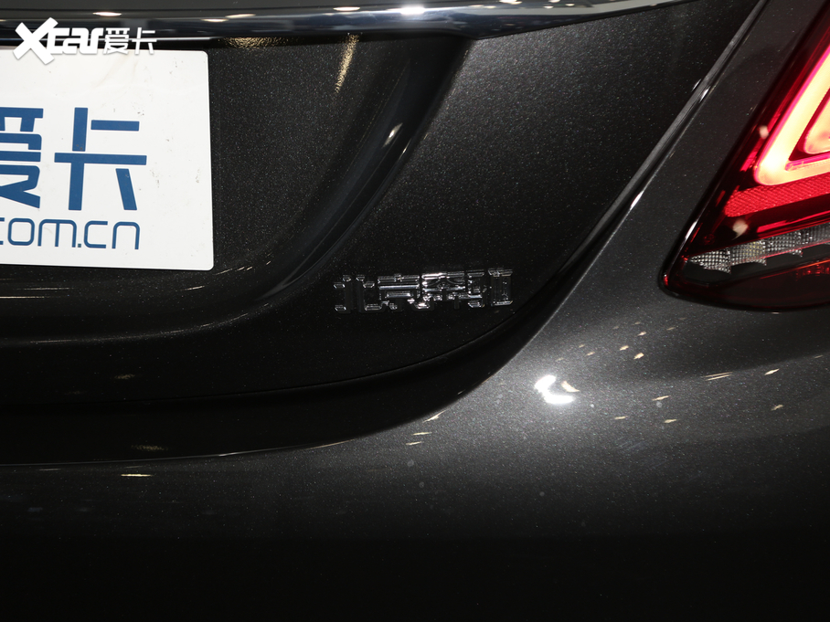 2021YC C 260 L \Ӱ