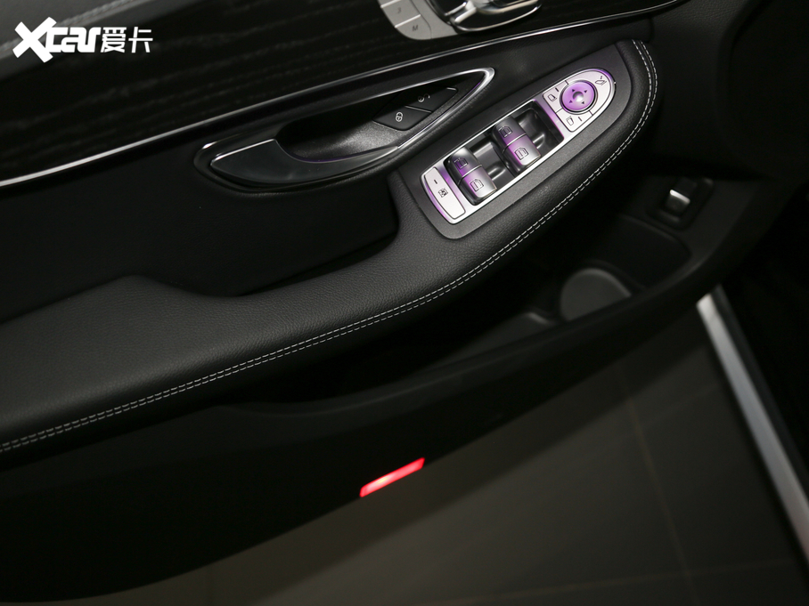 2021YC C 260 L \Ӱ