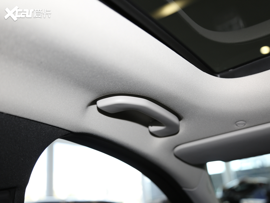 2021YC C 260 L \Ӱ