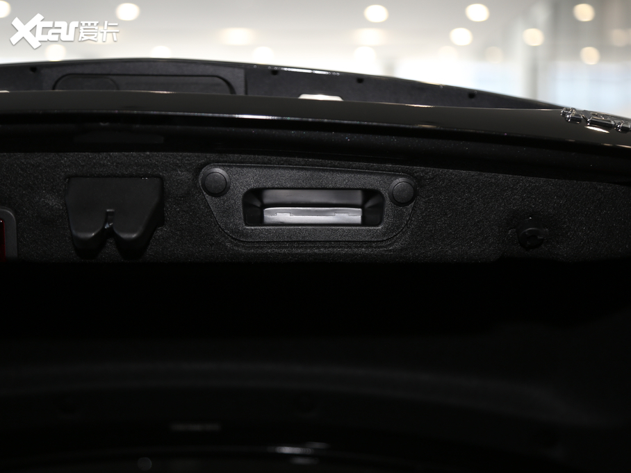 2021YC C 260 L \Ӱ