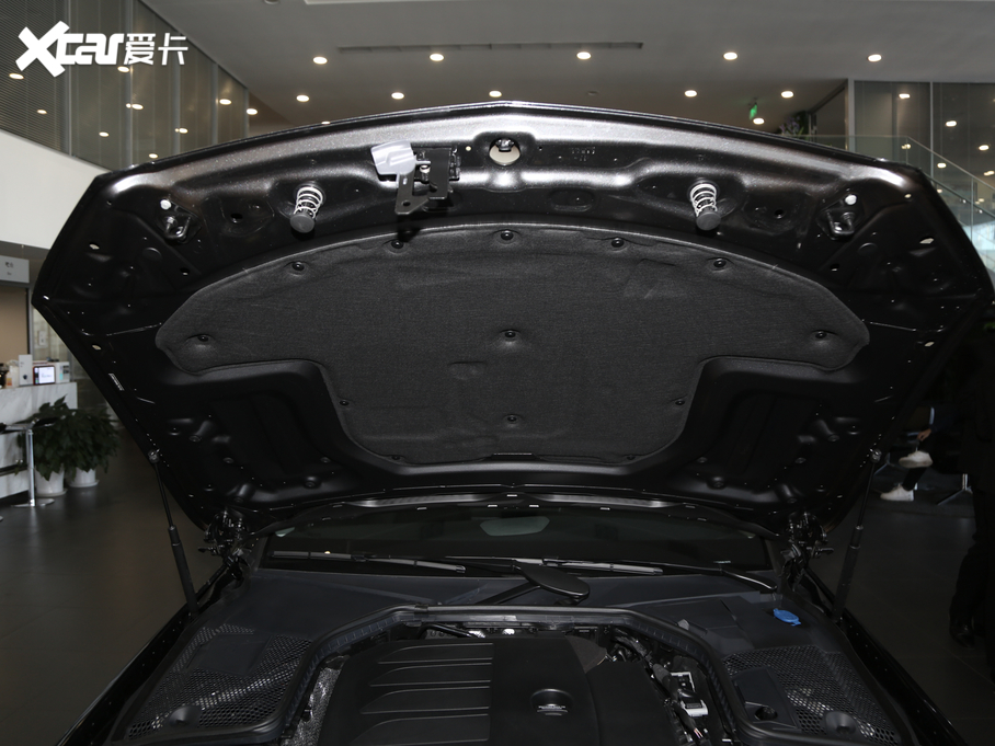 2021YC C 260 L \Ӱ