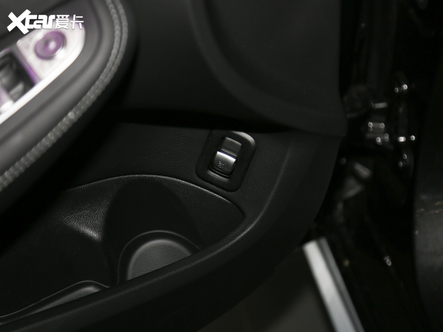 2021YC C 260 L \Ӱ