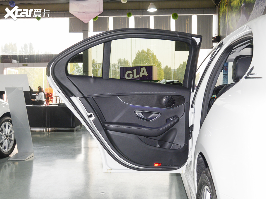 2021YC C 200 L r\Ӱ