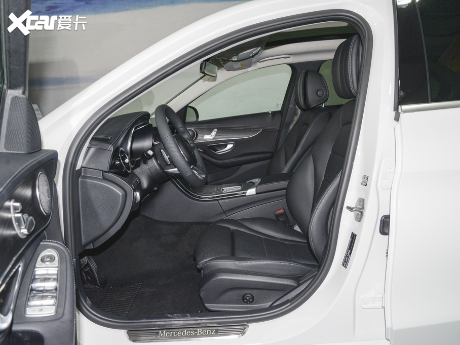 2021YC C 200 L r\Ӱ