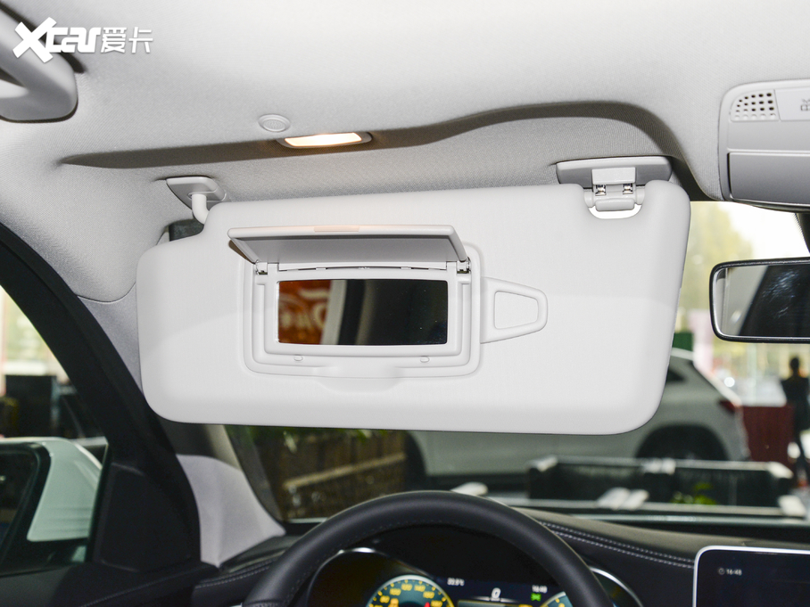 2021YC C 200 L r\Ӱ