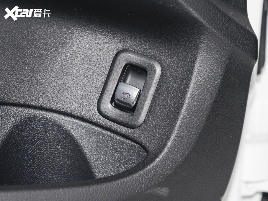 2021YC C 200 L r\Ӱ