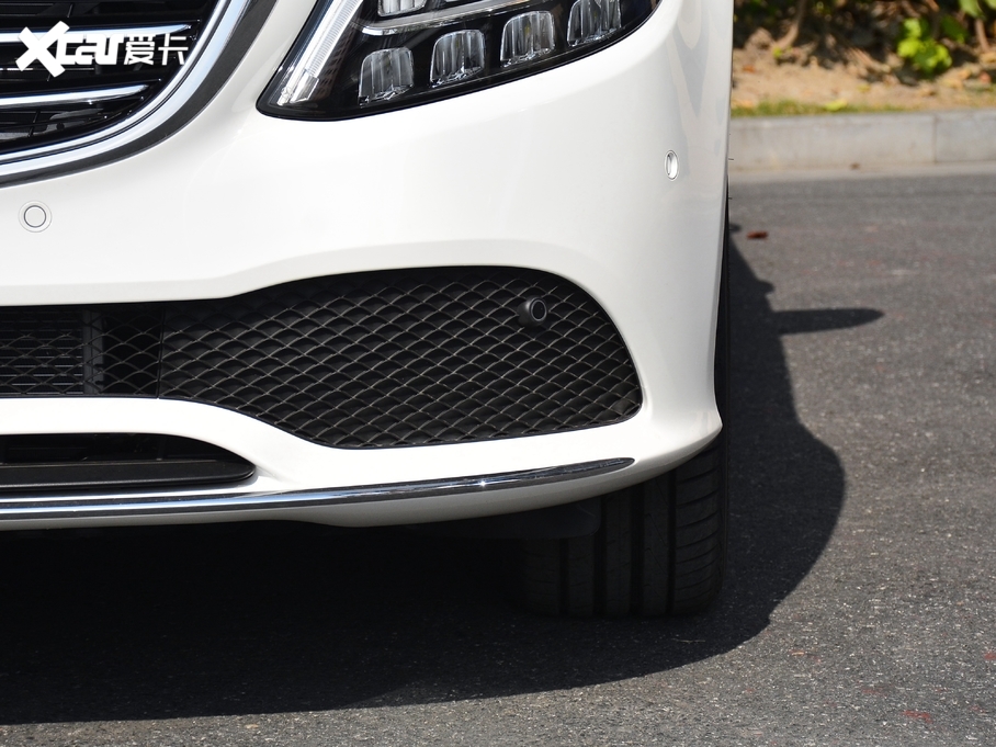 2021��YC�� C 260 L