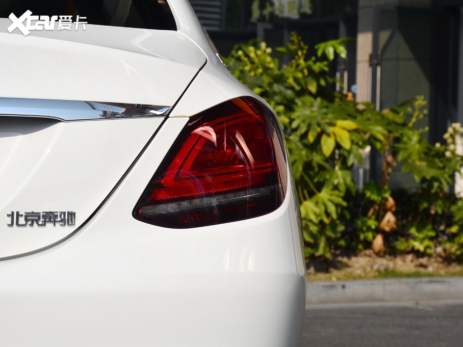 2021��YC�� C 260 L